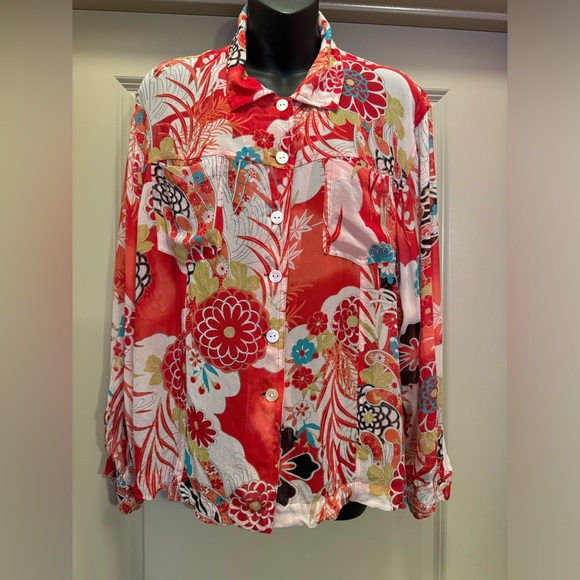 CHICO’S Silk Red Floral Blouse size M - Picture 4 of 12